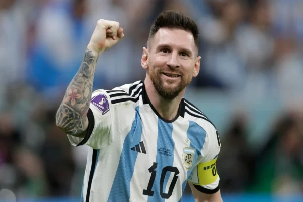 Messi prepares to play against Ronaldo rumors have closed a deal to move to the Saudi league.
